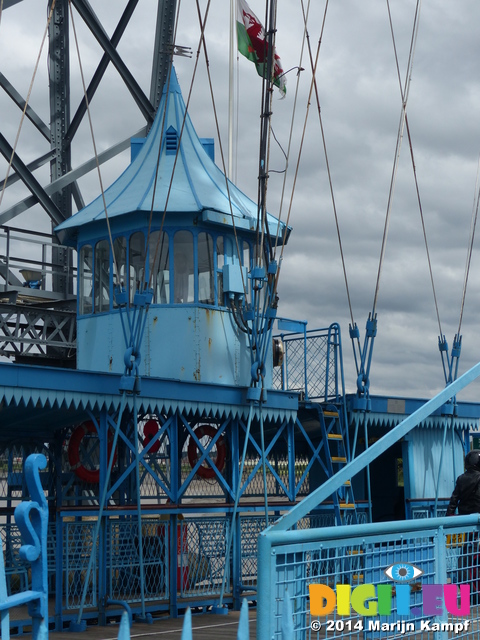 FZ006409 Newport Transporter bridge